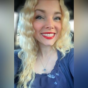 Meet your Posher, Chrissy